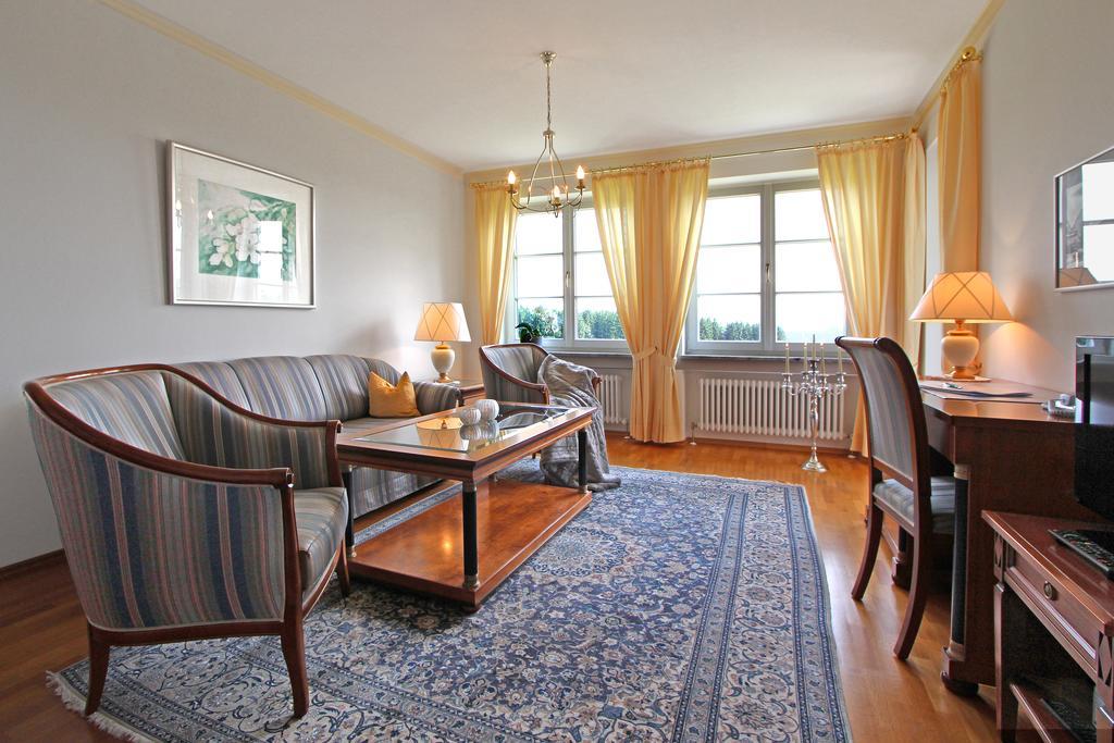 Gaestehaus Schloss Kronburg Luaran gambar
